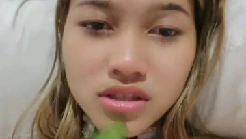 Jennyfer Omek Dildo Hitam Jumbo