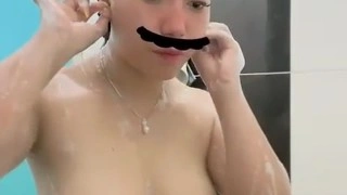 Live Caitlyn Shizuka Bugil Telanjang Mandi