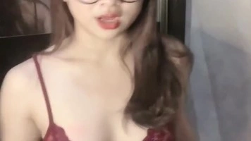 Cantik Imut Tiktokers Kania Jadi Host Barbar Ebot Sayang