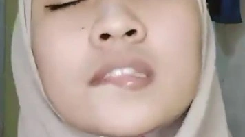 Bokep Indo Maudy Ukhti Jilbab Cakep Susu Gede Live