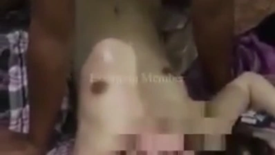 Bokep Indo Istri Dientot Tukang Pijat Suaminya Nonton