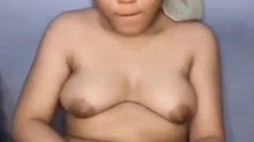 Mbak Nadia Cukur Jembut Sebelum Mandi