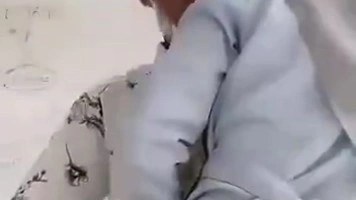 Ceweknya Mulus Kok Mau Sama Dia