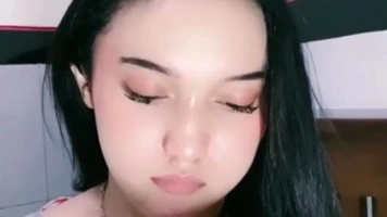 Mode Lock Auto Bugil Host Cute Kacamata Dream