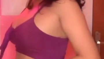 Miss Unge Desah Manjah Remas Dada TWerking