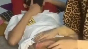 POV Bokep Jilbab Ibu Guru Sange Nyepong Otong Muridnya