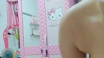 Lala Goyang Binal Lepas Busana Toket Idaman