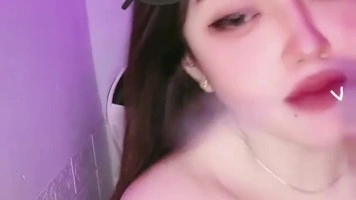 Chalisa Menir Cakep Nekat Pamer Lobang Pipis ID 93040583 Mango