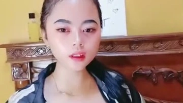Miss Inong Remas Buah Dada Beha Biru