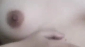 Aurelita Gadis muda dipake Om-om