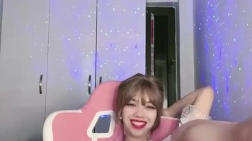 Ngangkang Mainin Anu Cubit Nenen Piaa Cute Mango