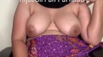 Bokep Jilbab – Jembut Lebat Tante HijabGirl Narsis Colmek Manjah2 Dulu