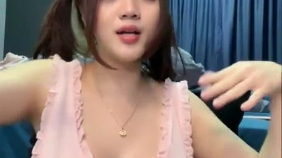 Bokep Indo Sugar Baby Terbaru Belahan Dada Mulus