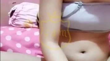 Bokep Indo Omek Manja Jilbab Merah Pose Ngangkang