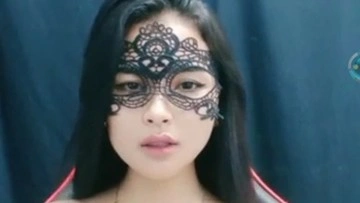 Utingnya Chaca Anggi Lepas Bra Nih