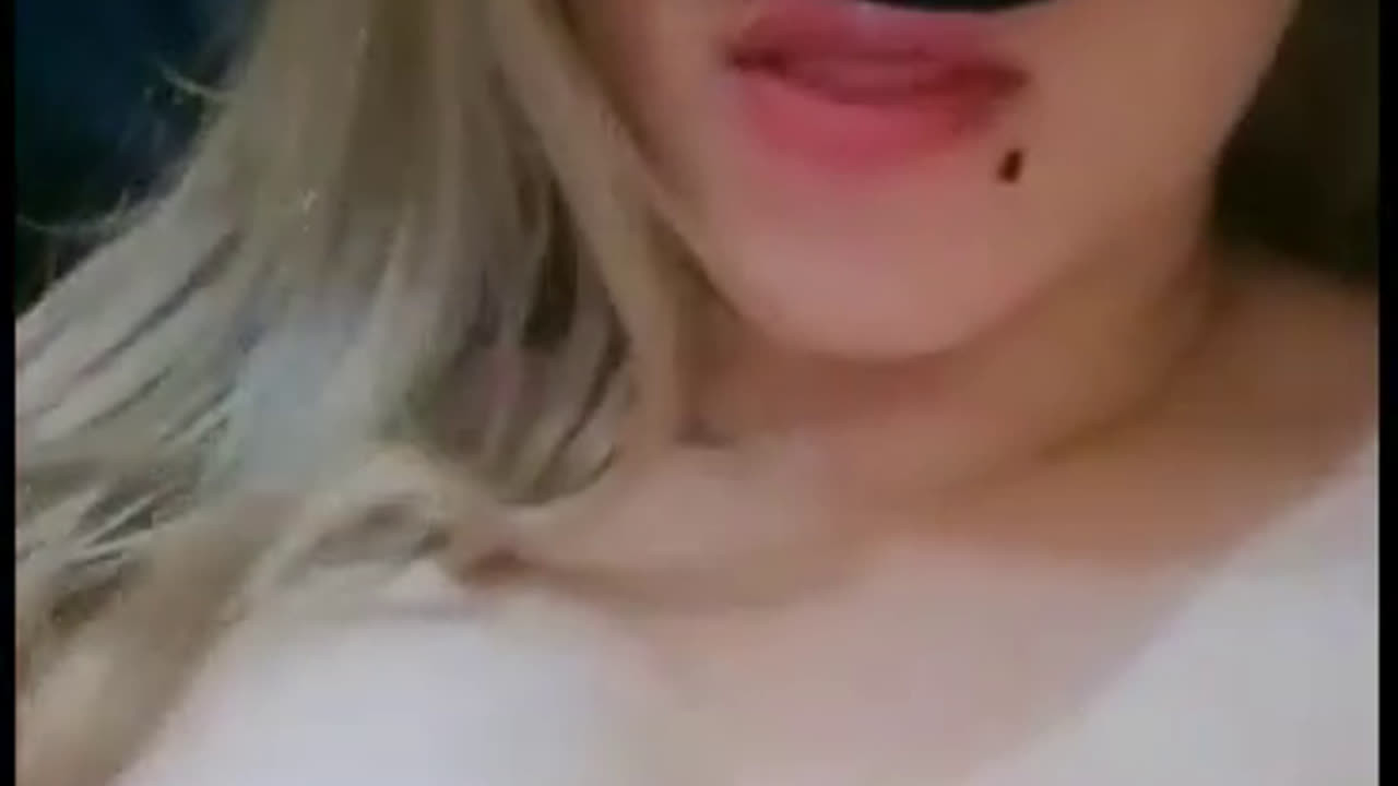 Sonya Pamer nenen susu