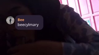 Beecyl Mary Jilbab Nyepong Ewe Doggy di Ruang Tamu