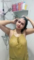 Mbak Presti Hastuti Selebgram Mandi Live